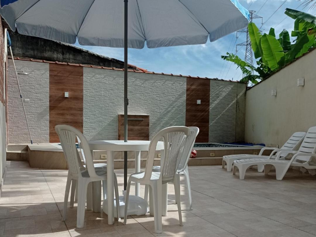 kitnetes Recanto da Família Gomes Caraguatatuba Exterior foto