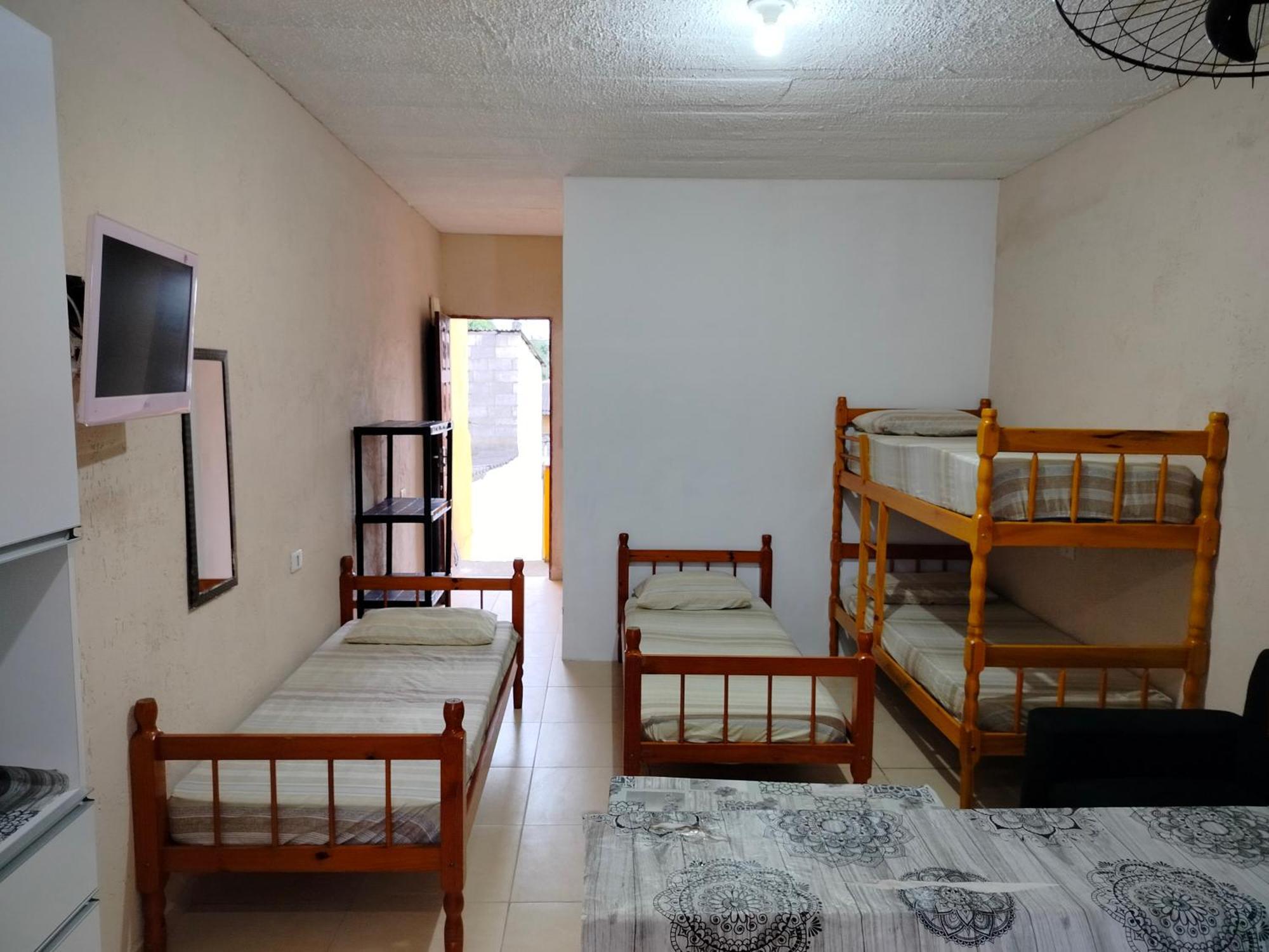 kitnetes Recanto da Família Gomes Caraguatatuba Habitación foto